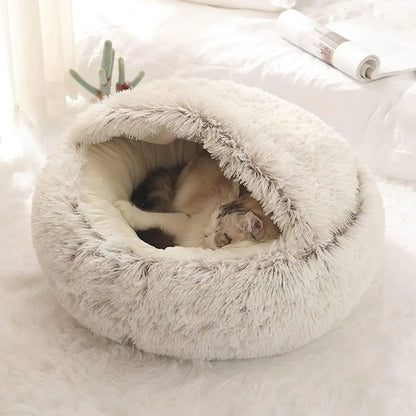 The Royal Snooze: Cozy Bed for Furry Companions